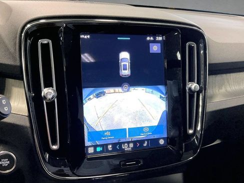 Used 2023 Volvo XC40 B5 Ultimate w/ Protection Package Premier AWD/4WD image 15