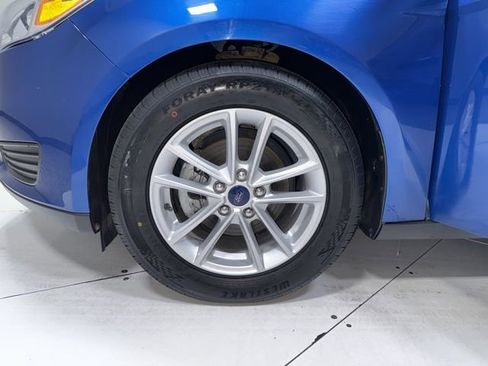 Used 2018 Ford Focus SE FWD image 4