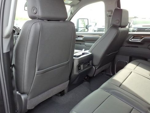 New 2026 Chevrolet Silverado 3500 LT w/ All Star Edition AWD/4WD image 8