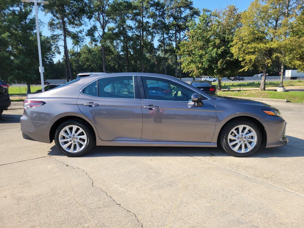 Used 2024 Toyota Camry LE FWD image 9