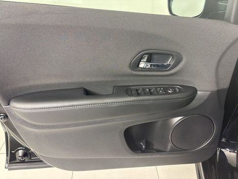 Used 2021 Honda HR-V Sport image 16