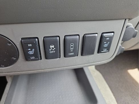 Used 2016 Nissan Frontier SV w/ SV Value Truck Package RWD image 21