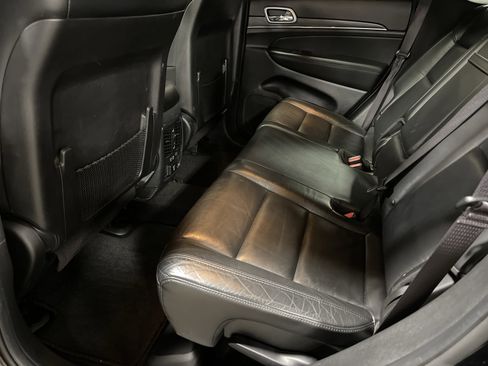 Used 2022 Jeep Grand Cherokee Limited w/ Tech Group image 12