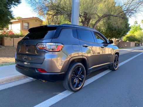 Used 2021 Jeep Compass Latitude image 5