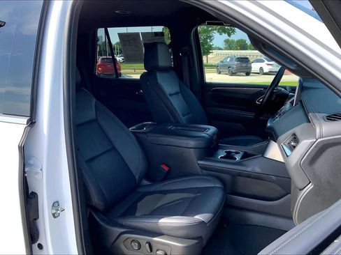 Used 2024 Chevrolet Tahoe LT RWD image 9