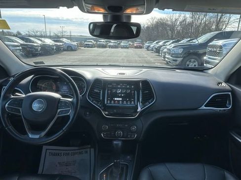 Used 2020 Jeep Cherokee Limited image 25