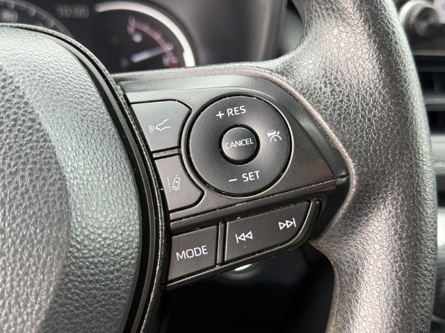 Used 2024 Toyota RAV4 XLE FWD image 16