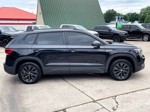 Used 2022 Volkswagen Taos S image 4