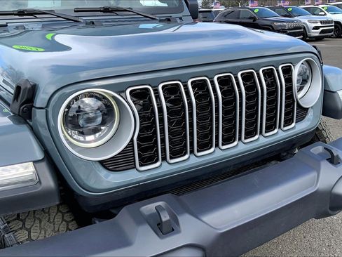 Certified 2024 Jeep Wrangler Sahara w/ Safety Group image 27