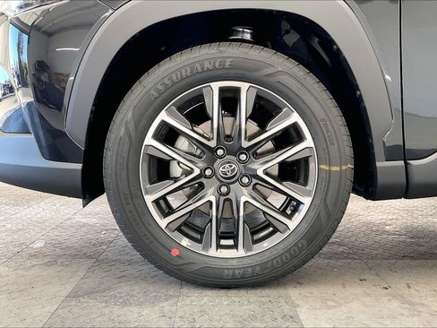 New 2026 Toyota Corolla Cross XLE image 14