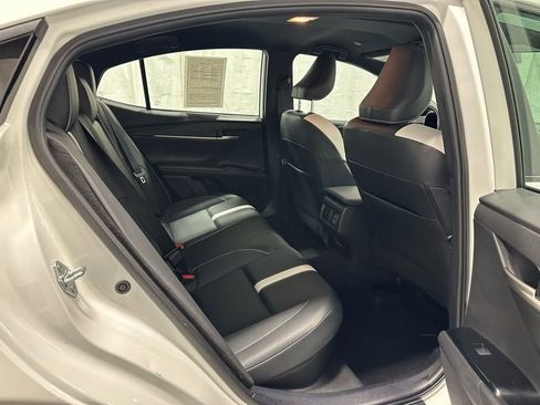 Used 2025 Toyota Camry SE image 51