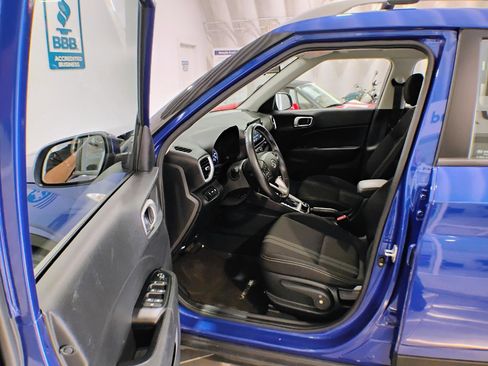 Used 2021 Hyundai Venue SEL FWD image 27