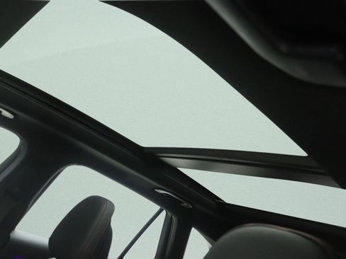 New 2026 Mercedes-Benz GLC 43 AMG 4MATIC image 11