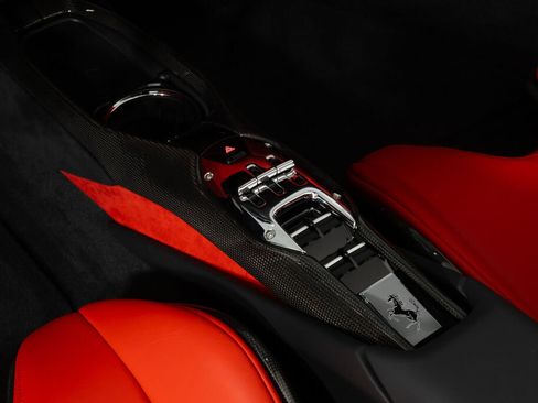 Used 2025 Ferrari 296 GTS image 40