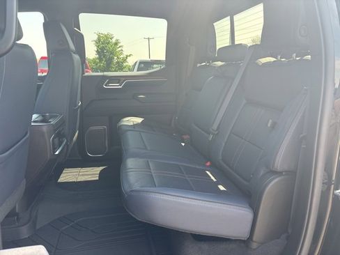 Used 2022 Chevrolet Silverado 1500 High Country w/ Technology Package image 16