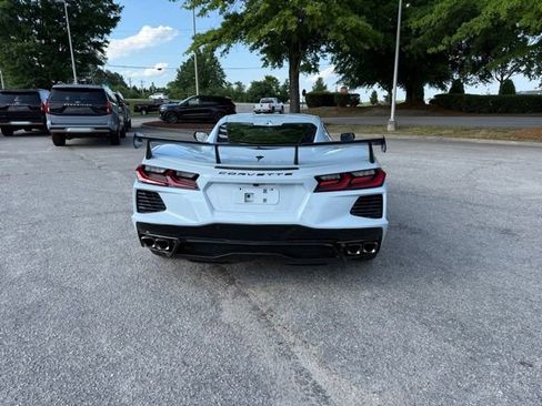 Used 2022 Chevrolet Corvette Stingray Preferred Cpe w/ Engine Appearance Package RWD image 7