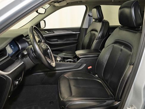 Used 2022 Jeep Grand Cherokee L Limited image 14