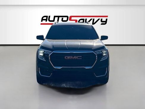Used 2022 GMC Terrain SLE w/ Driver Convenience Package FWD image 2