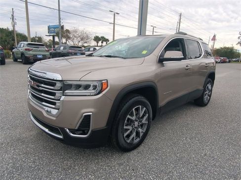 Used 2022 GMC Acadia SLT w/ Preferred Package image 9