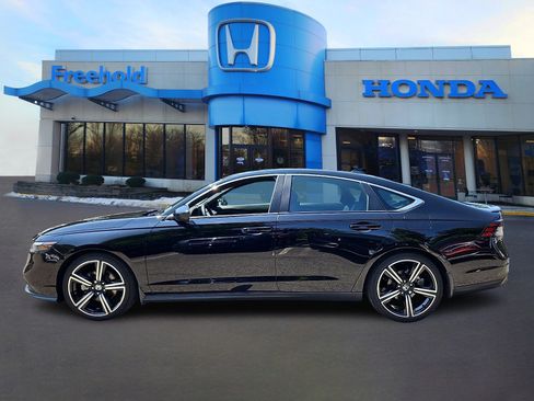 Used 2024 Honda Accord Sport image 4