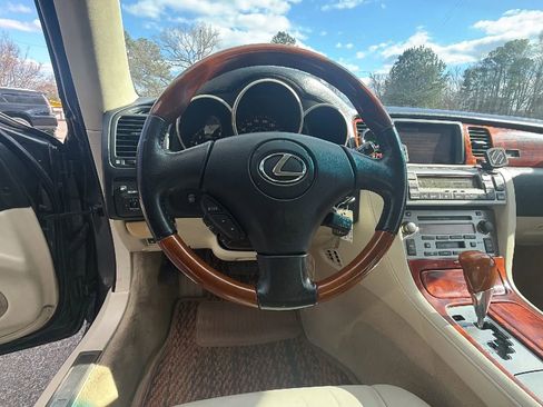 Used 2006 Lexus SC 430 Convertible image 19