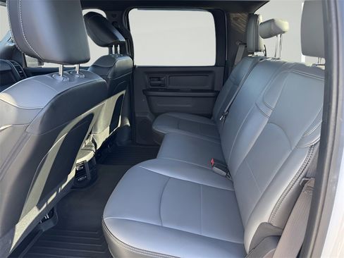 Used 2022 RAM 2500 Tradesman w/ Chrome Appearance Group image 23