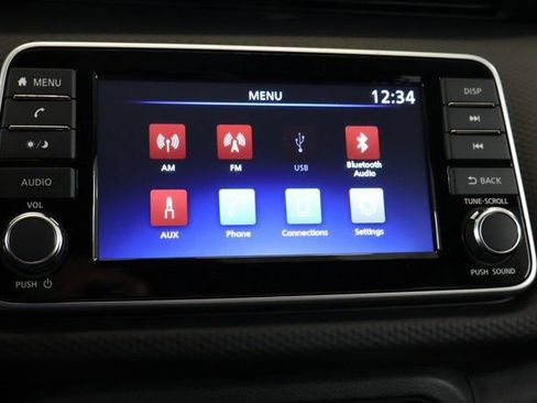 New 2025 Nissan Kicks Play S image 17