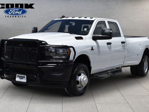Used 2024 RAM 3500 Tradesman w/ Convenience Group AWD/4WD image 1