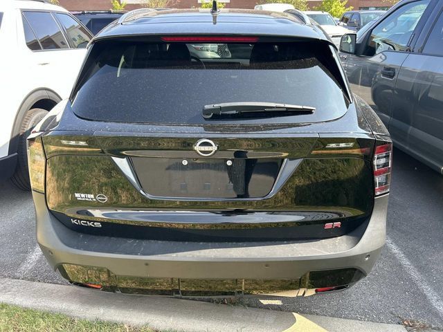 Used 2025 Nissan Kicks SR FWD image 7