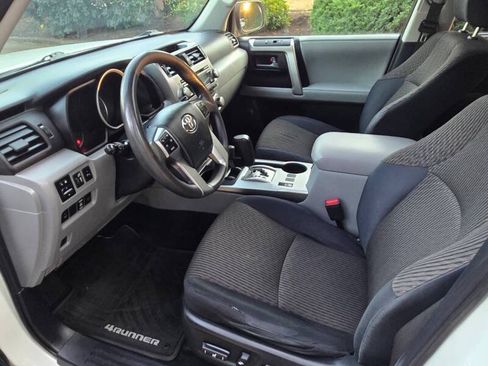 Used 2012 Toyota 4Runner SR5 w/ Convenience Pkg AWD/4WD image 2