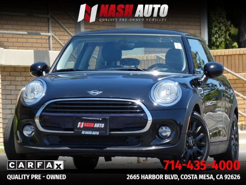 Used 2018 MINI Cooper 2-Door Hardtop FWD image 4