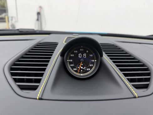 Used 2018 Porsche 911 GT2 RS image 19