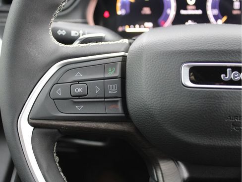 New 2026 Jeep Grand Cherokee Limited AWD/4WD image 18