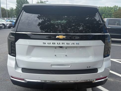 New 2026 Chevrolet Suburban LT w/ Comfort Package AWD/4WD image 14