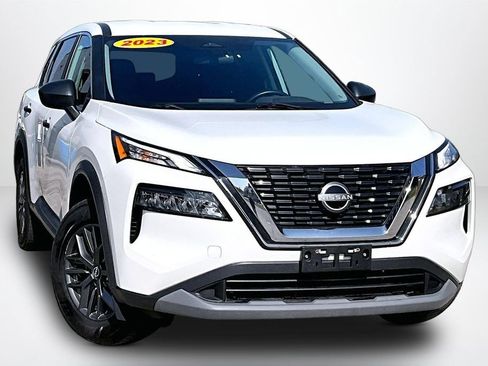 Used 2023 Nissan Rogue S FWD image 3