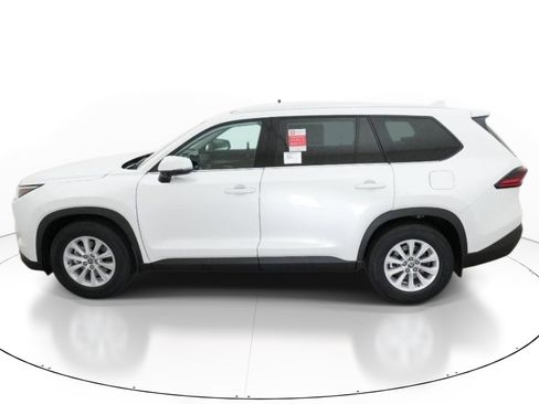 New 2026 Toyota Grand Highlander FWD image 3