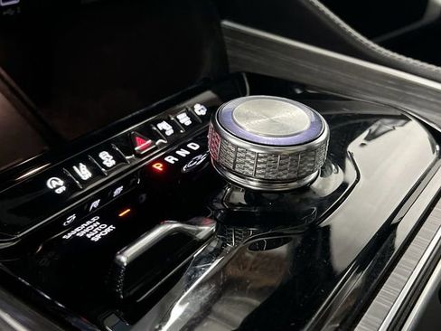 Used 2023 Jeep Wagoneer Series II w/ Premium Group I image 16