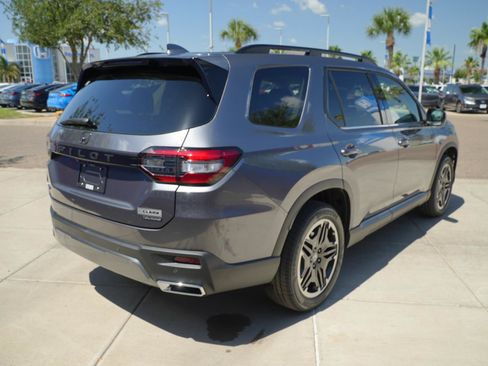 New 2026 Honda Pilot image 5