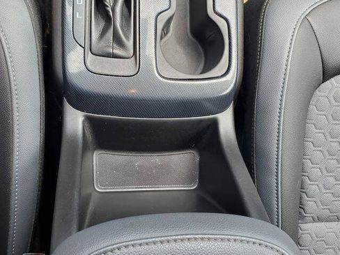 Used 2018 Chevrolet Colorado Z71 AWD/4WD image 27