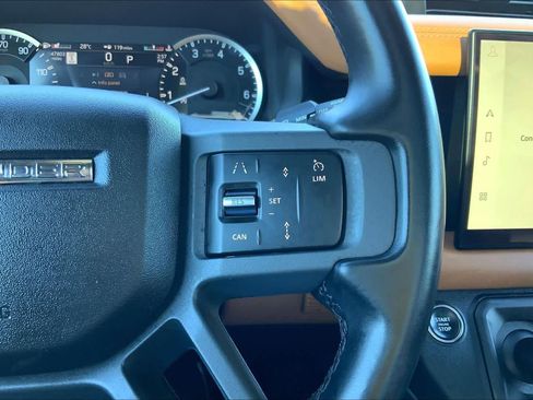 Used 2023 Land Rover Defender 130 X-Dynamic SE image 25