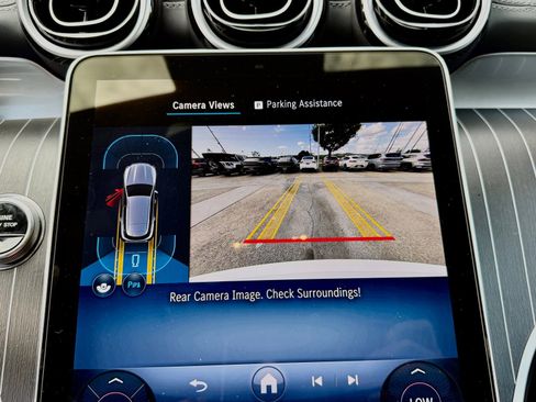 Used 2025 Mercedes-Benz GLC 300 image 37