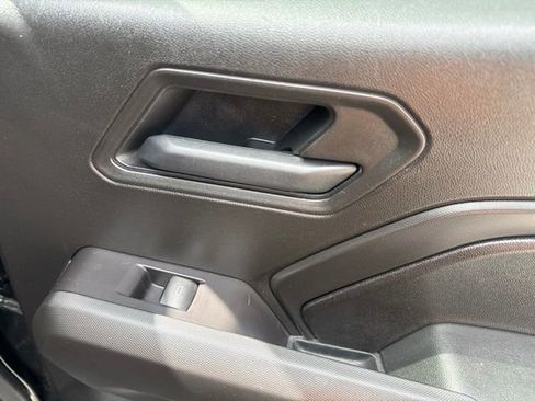 Used 2025 Chevrolet Colorado Trail Boss AWD/4WD image 31