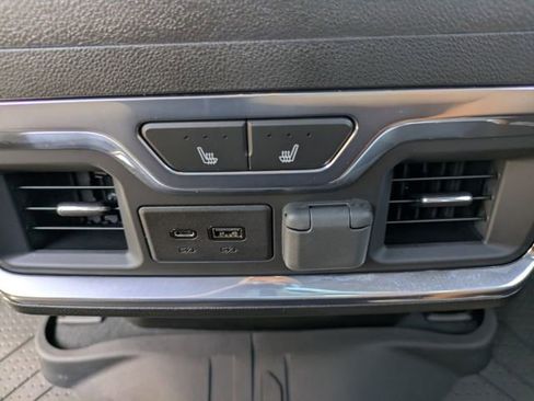 Used 2022 Chevrolet Silverado 2500 LTZ w/ Carhartt Edition image 15