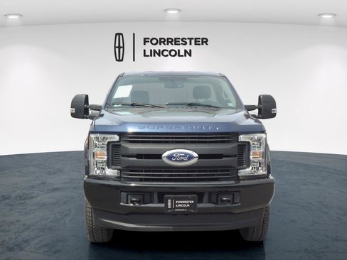 Used 2018 Ford F250 XL w/ Power Equipment Group AWD/4WD image 8