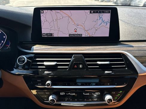 Used 2020 BMW 530i xDrive w/ Convenience Package AWD/4WD image 23