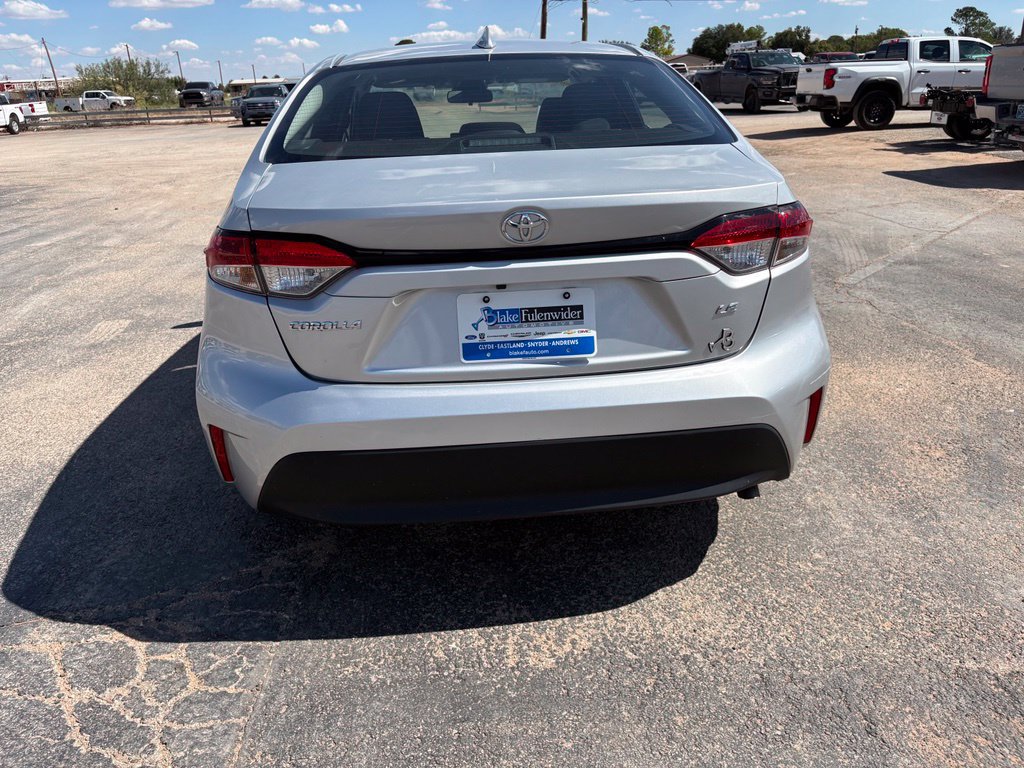 Used 2024 Toyota Corolla LE FWD image 6