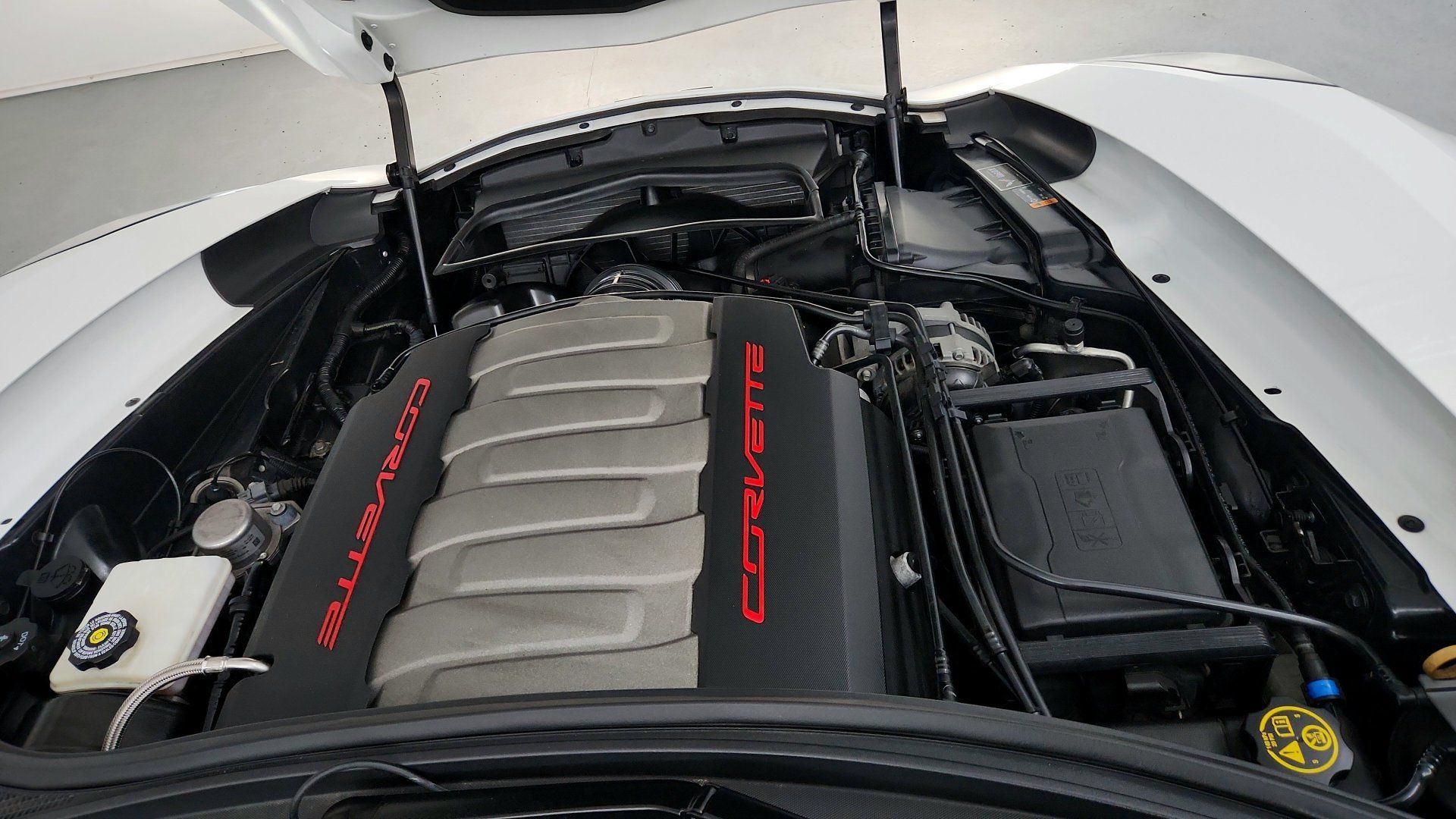 Used 2017 Chevrolet Corvette Grand Sport w/ Carbon Flash Badge Package RWD image 25