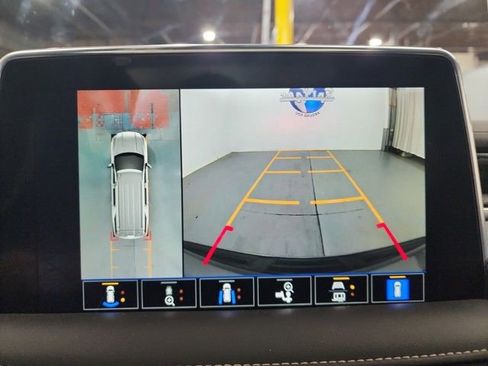 Used 2022 GMC Yukon SLT w/ SLT Premium Package image 29