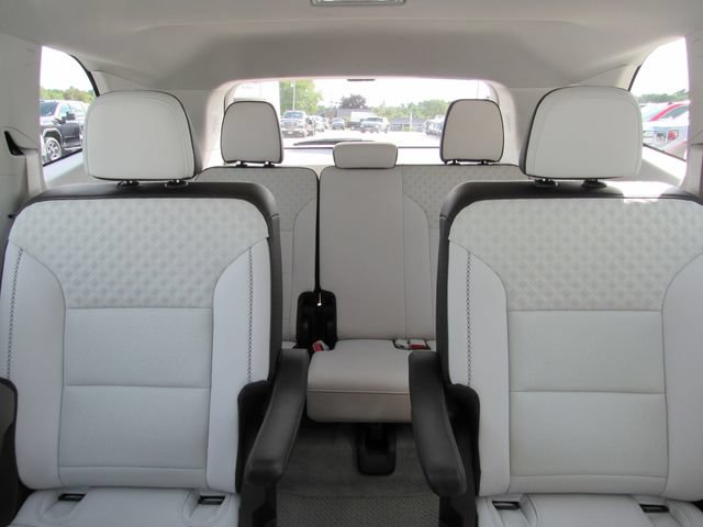 Used 2024 GMC Acadia Denali w/ Super Cruise Package FWD image 30