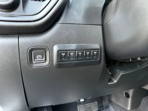 Used 2020 Chevrolet Silverado 1500 Custom Trail Boss image 32